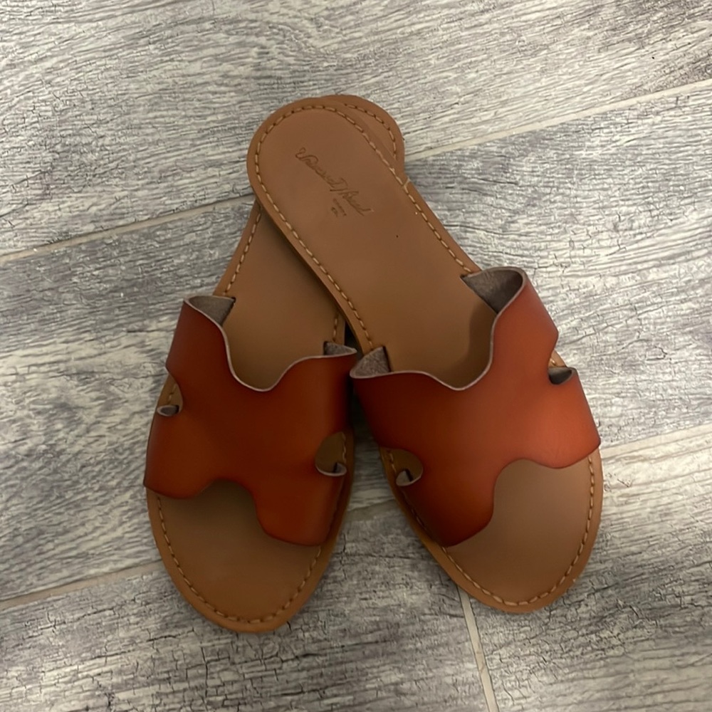 Universal Thread brown sandals